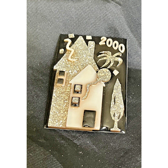 Vintage House Pin Lucinda 2000 New Year's Brooch Y2K Celebration Black & White - Picture 2 of 5